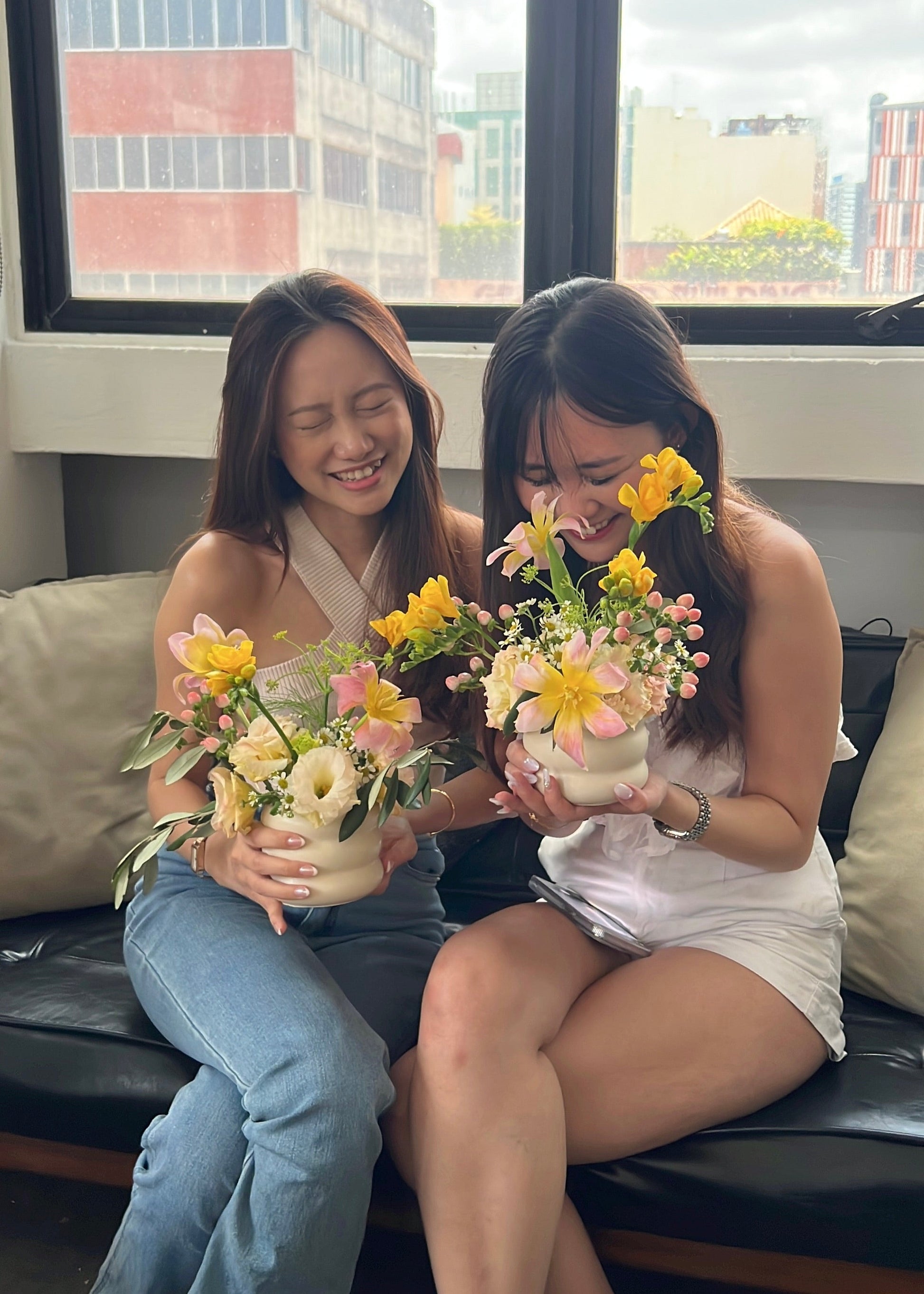 basic vase arrangement floral class singapore amytfleur