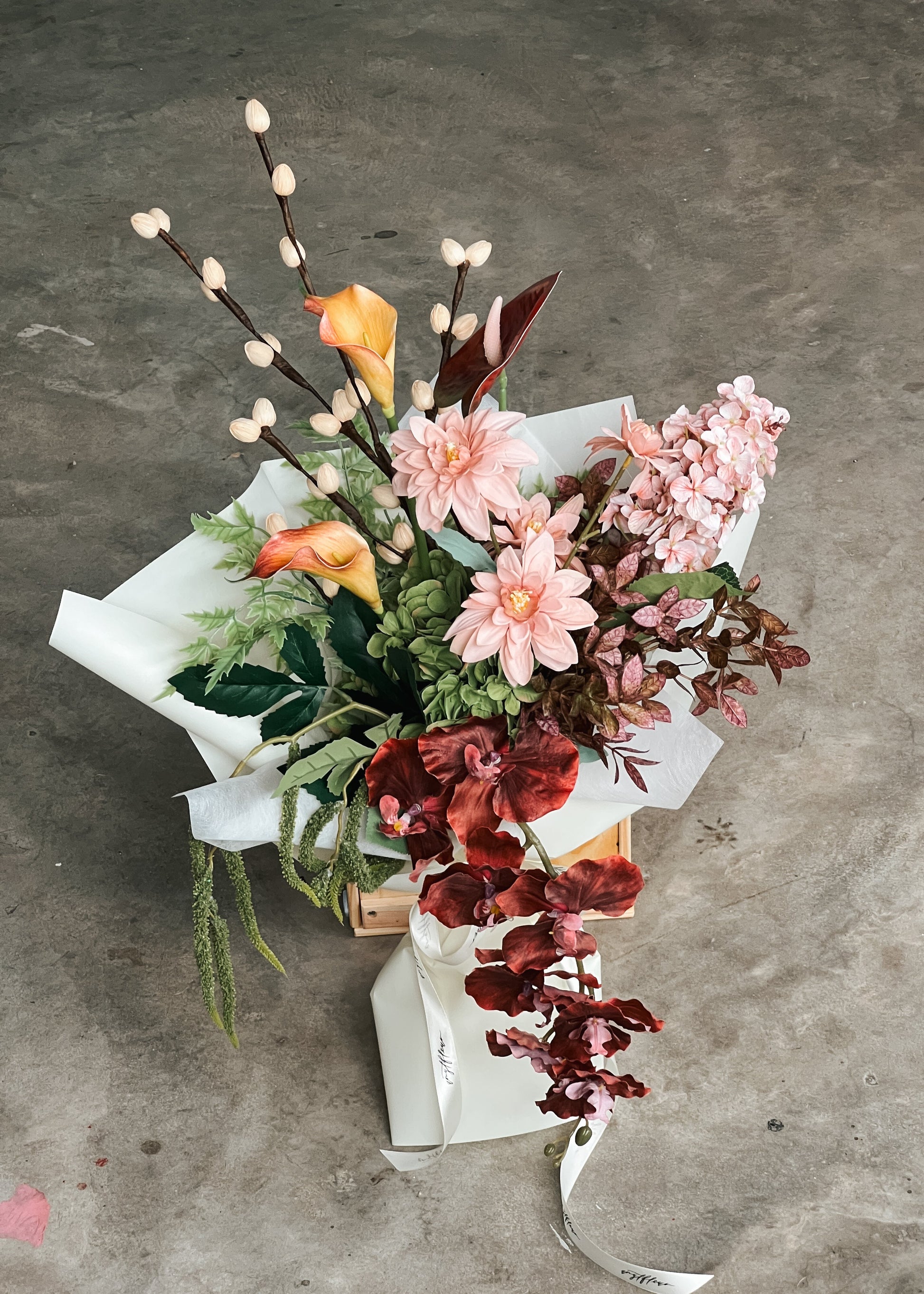 hyper realistic artificial bouquet arrangement in singapore