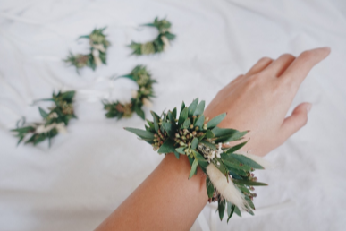 Wrist corsage