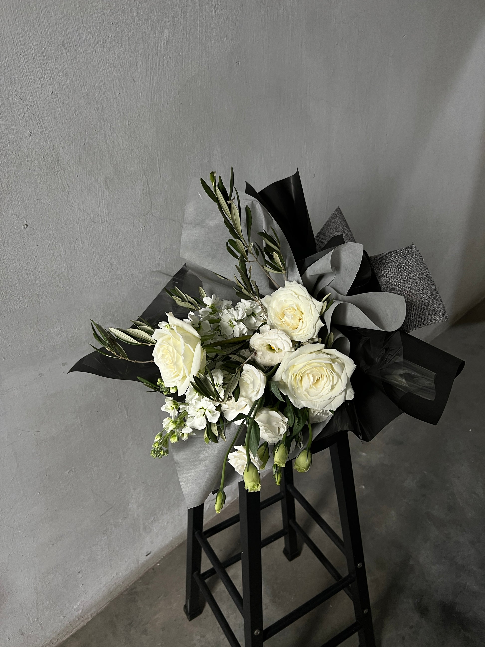 Custom Flower Bouquet | Bespoke Flower Bouquets | amytfleur